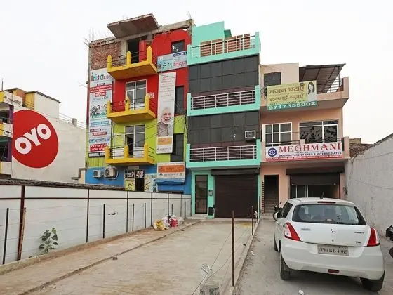 OYO 17293 Country Residency