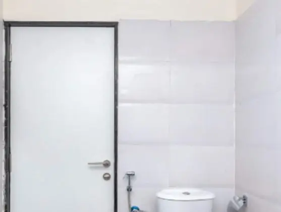 OYO 17302 Yugis Vedhika Hotel - Banyo Tipleri