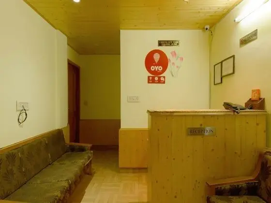 OYO 17358 D K Residency - Lobi
