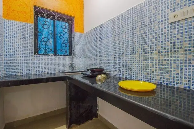 OYO 17417 Home Elegant Stay Calangute - Mutfak