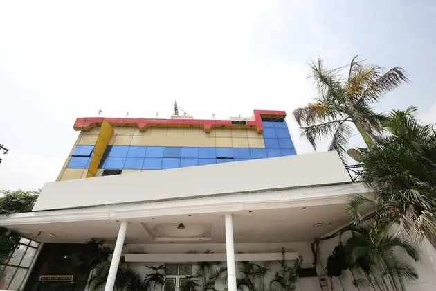 OYO 17430 Gulshah Hotel