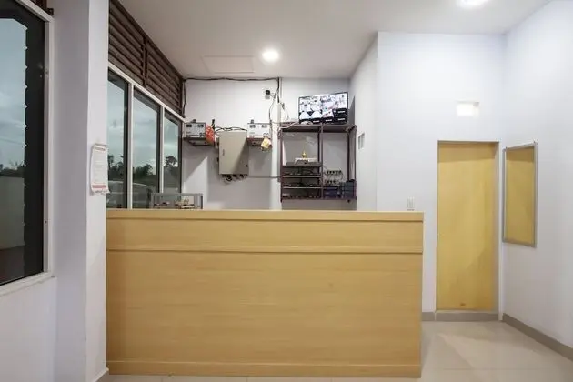 OYO 1764 Sopou Penginapan Rinal & Tuah - Lobi