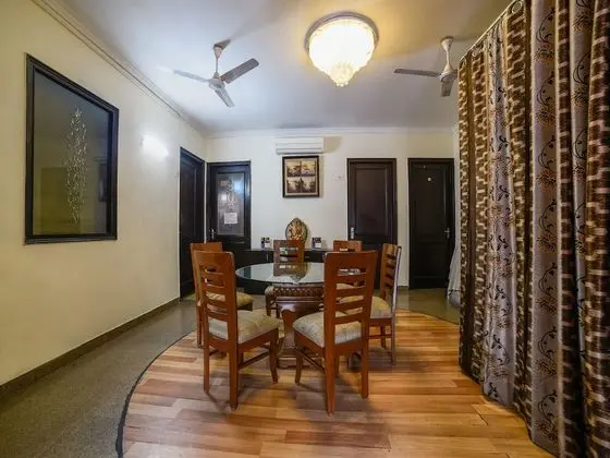 OYO 1768 Home Stay The Divine Home - Yerinde Yemek