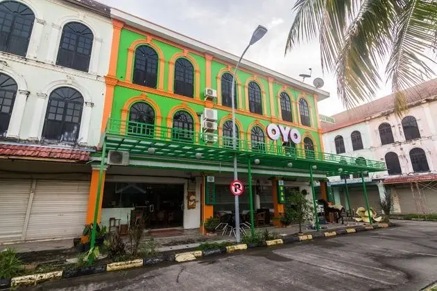 OYO 1771 Zeke Hotel
