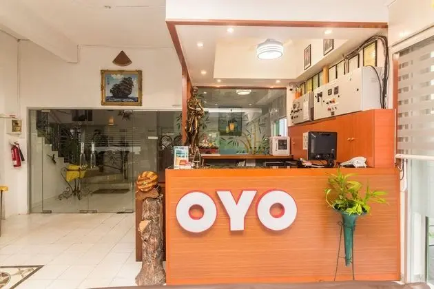 OYO 1771 Zeke Hotel - Lobi