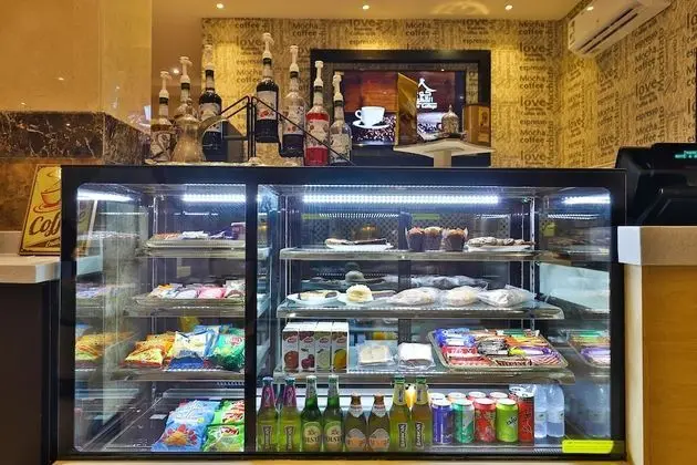 OYO 180 Asdaa Al Rahah Hotel Suites - Yerinde Yemek