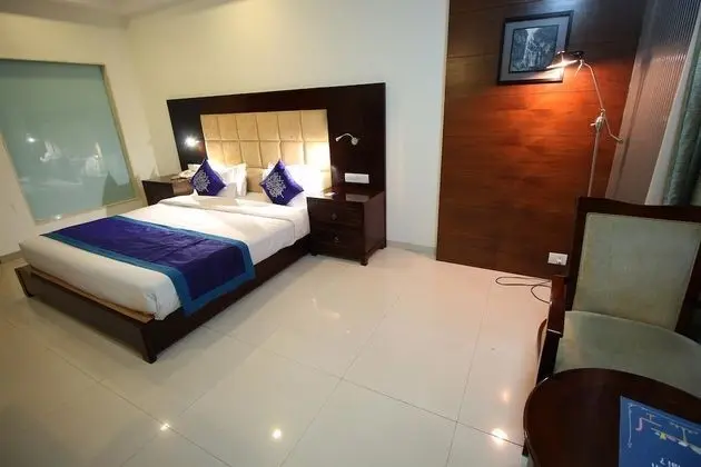 OYO 1821 Aarya Grand Hotel and Resort - Oda