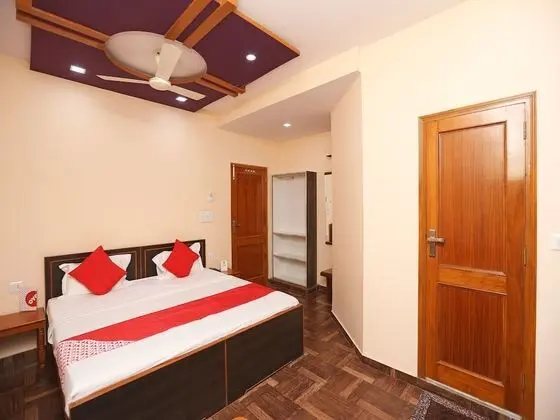OYO 18287 Akshya Hotel
