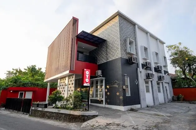 OYO 1829 Zaira House