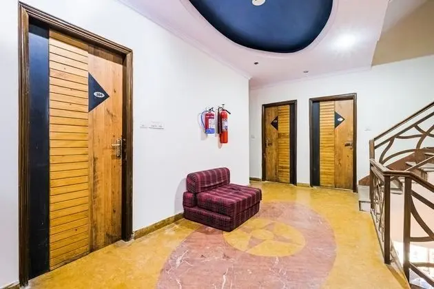 OYO 18401 Ivory Palace - Lobi