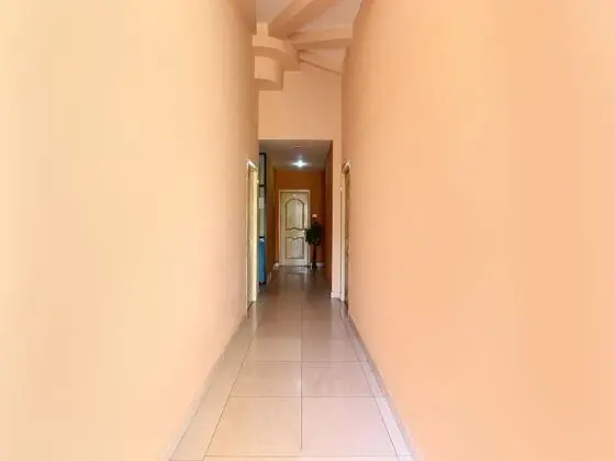 OYO 18488 Hallmark Begumpet - İç Mekan