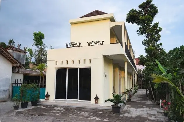 OYO 1855 Elise Exclusive Residence