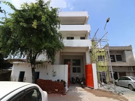 OYO 18587 Alok House