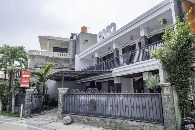 OYO 1859 Rancabali Residence