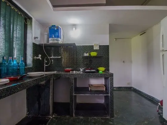 OYO 18657 Home Comfortable 2BHK Alodna - Mutfak