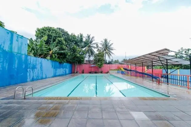 OYO 1866 Amazon Homestay Syariah - Havuz