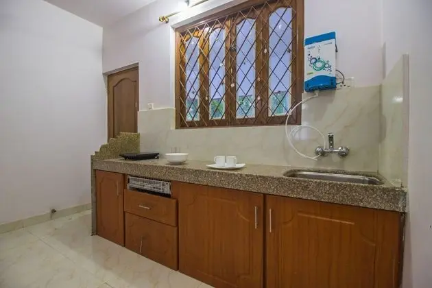 OYO 18662 Home 2BHK With Pool Fatrade Beach - Mutfak