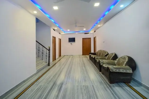 OYO 18671 Ashirwad Palace Hotel - Lobi