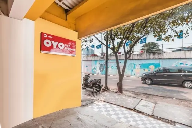 OYO 1868 J&b Room Pramuka