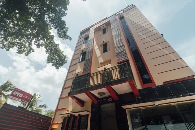 OYO 1872 Sakinah Grand Soabali Hotel - Dış Mekan