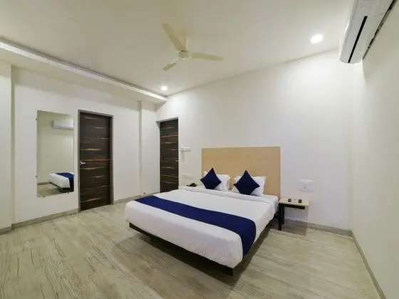 OYO 18833 SilverKey Babylon Whitefields - Oda
