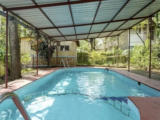 OYO 18864 Home Garden View Stay Lonavala - Havuz