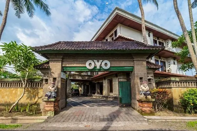 OYO 190 Bsb Hotel