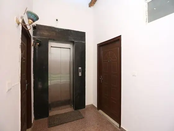 OYO 19001 Home Elegant Stay Bhowali - İç Mekan