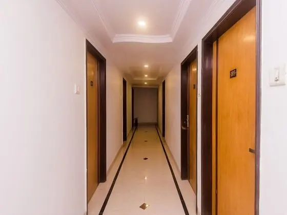 OYO 19028 Hotel Palm Star - İç Mekan