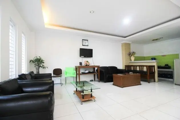 OYO 1905 Davonsa Homestay Syariah - Lobi
