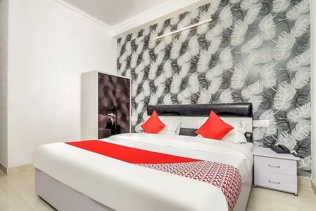 OYO 19132 Elite Hotels