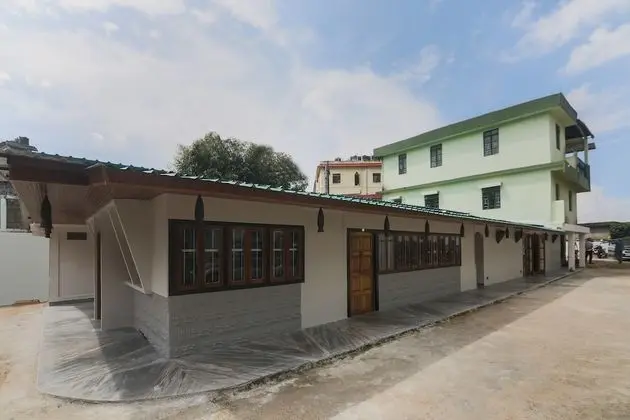 OYO 19292 55 Pillars House