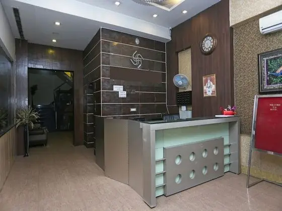 OYO 19334 Flagship Shanta Inn Charbagh - Lobi