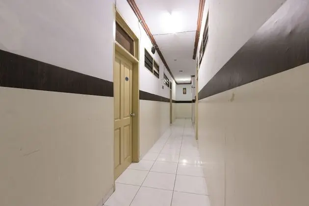 OYO 1935 Hotel Diamond Inn Makassar - İç Mekan