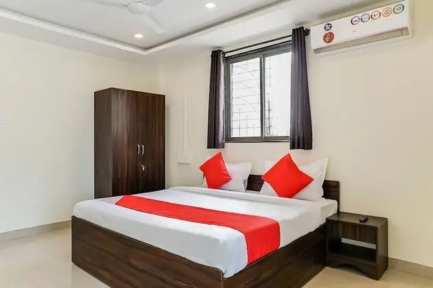 OYO 19363 United Star Hotel