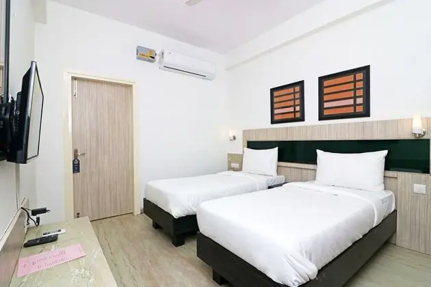 OYO 19389 SilverKey Rajouri Garden - Oda