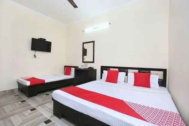 OYO 19473 Rr Residency