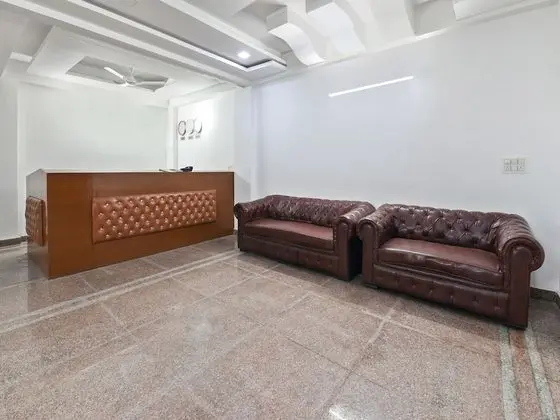 OYO 19525 Rg Corporate Suites - Lobi