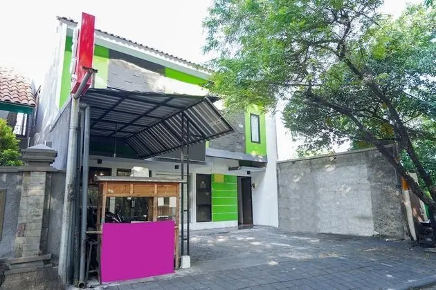 OYO 1956 Kana Family Residence