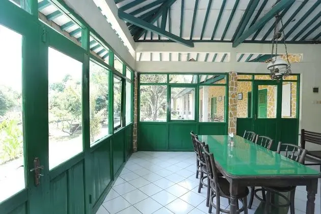 OYO 1959 Penginapan Kepurun Pawana Indonesia - Yerinde Yemek