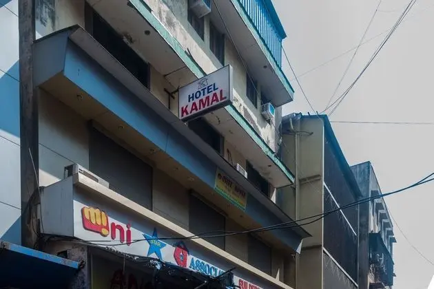 OYO 19590 Hotel Kamal - Dış Mekan