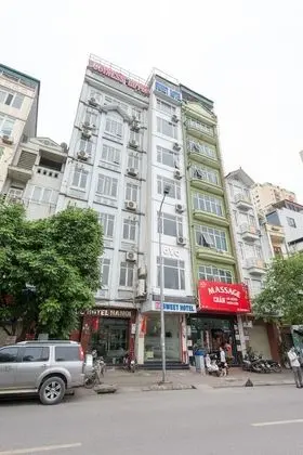 OYO 196 Sweet Hotel