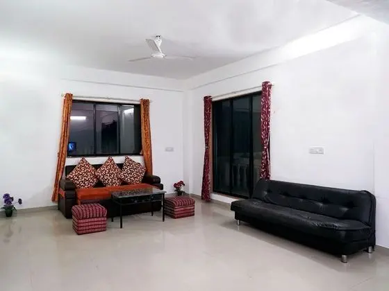 OYO 19625 Home Alluring 2BHK Karla Caves - Oda Düzeni