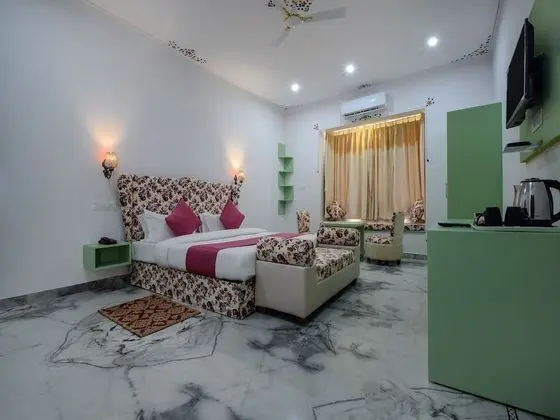 OYO 19642 Shiv Villa