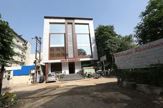 OYO 19668 Udupi Residency