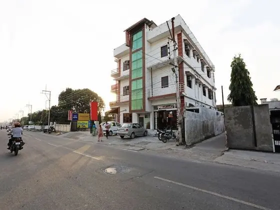 OYO 19820 Hotel Aanandan Residency - Dış Mekan