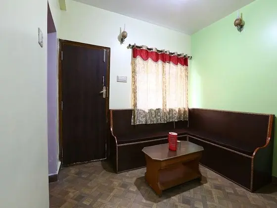 OYO 19919 Home Mountain View 2BHK Ooty Lake - Lobi