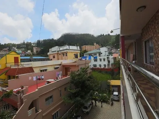 OYO 19919 Home Mountain View 2BHK Ooty Lake - Oda Düzeni