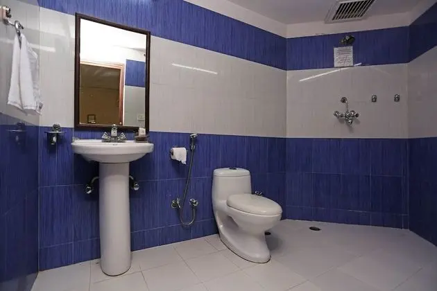 OYO 1992 Hotel Maan's Heritage - Banyo Tipleri