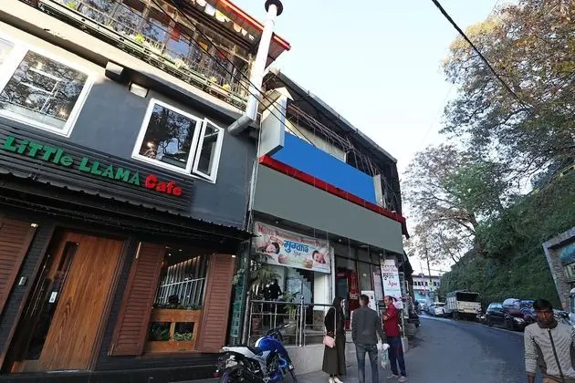 OYO 19947 Akanksha Anand Plaza